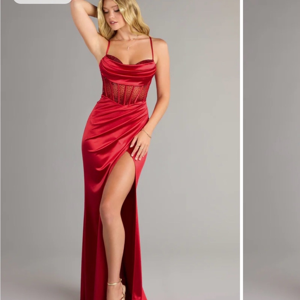 Windsor Scarlet Satin Prom Dress